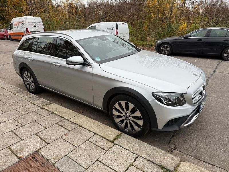 Gebraucht Mercedes E220 Avantgarde 194 PS (142 kW) 2017 Grau Limousine