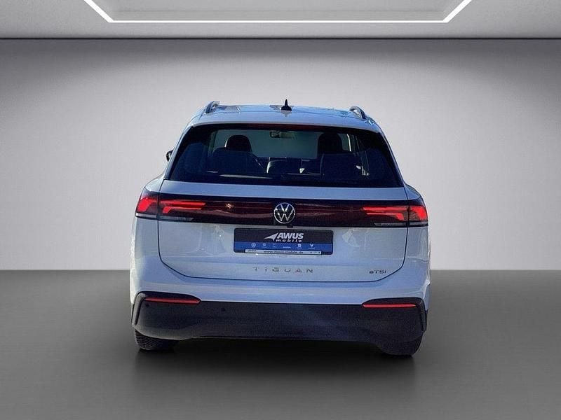 Gebraucht VW Tiguan Life 150 PS (110 kW) 2024 Weiss / pure white SUV