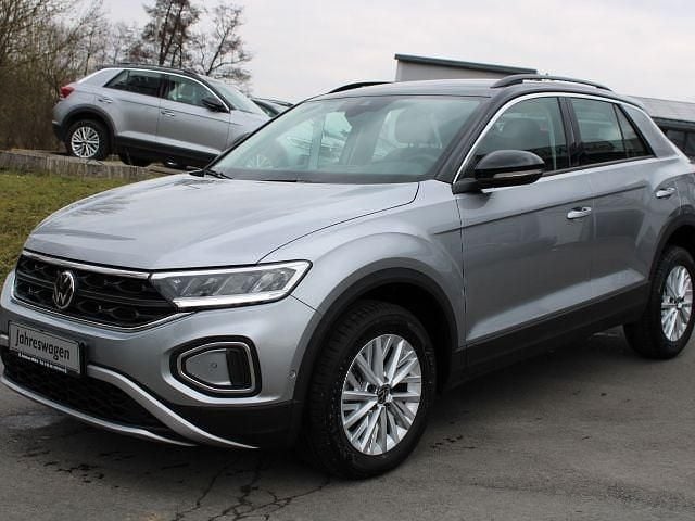 Gebraucht VW T-Roc Life 150 PS (110 kW) 2024 Pyritsilber metallic SUV