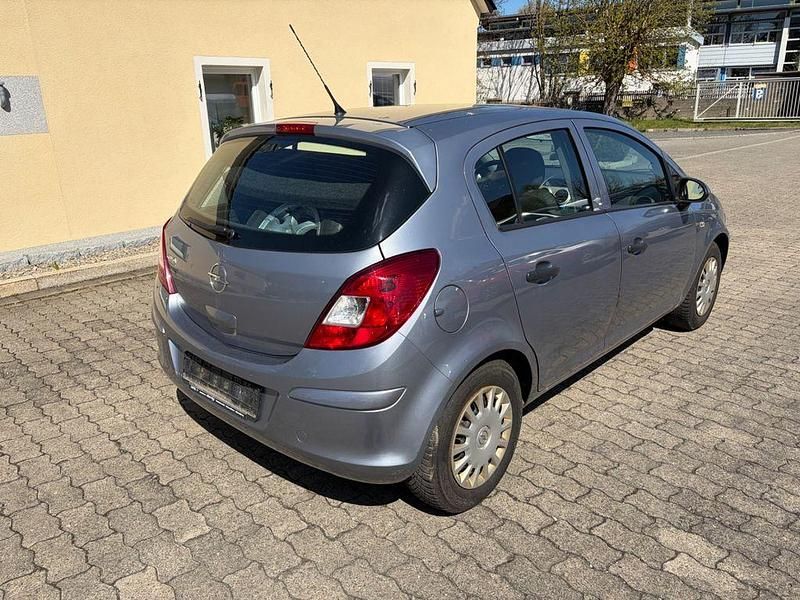 Używany Opel Corsa Selection 80 KM (58 kW) 2009 Srebrny Hatchback