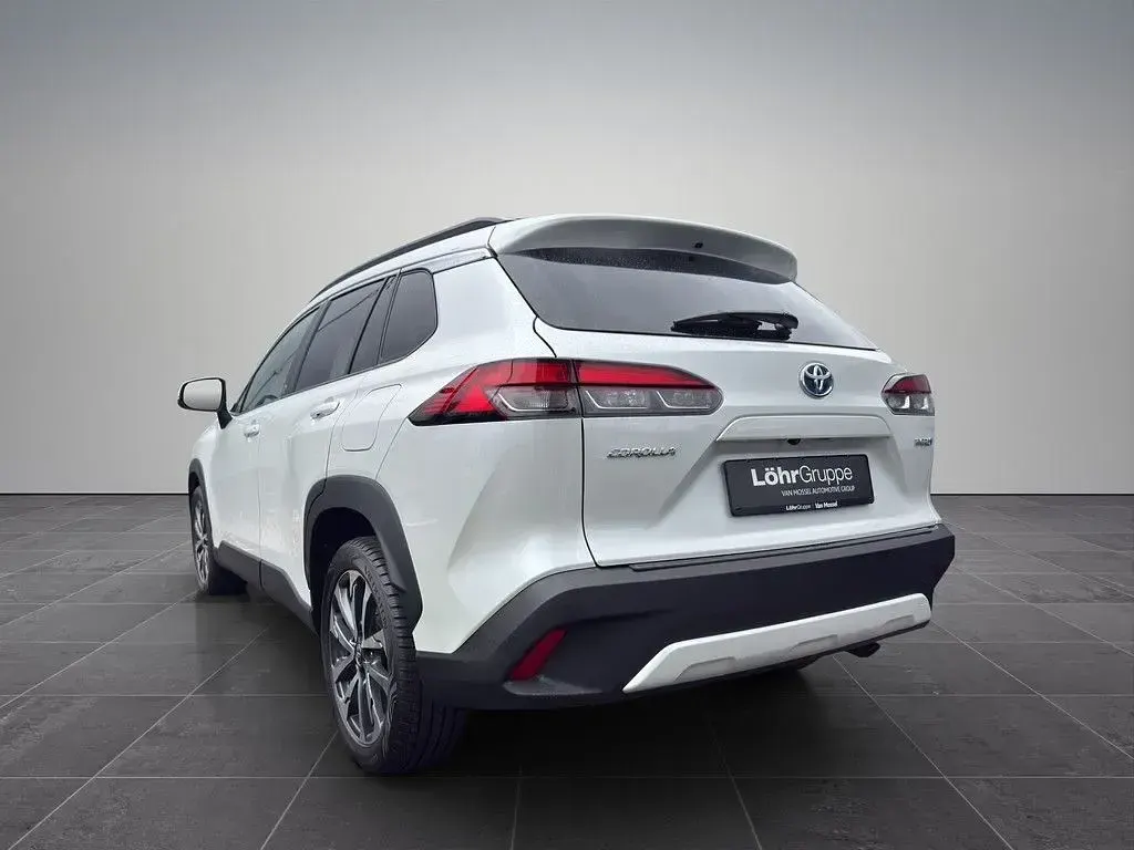 Gebraucht Toyota Corolla Cross Team 152 PS (111 kW) 2023 Weiß SUV