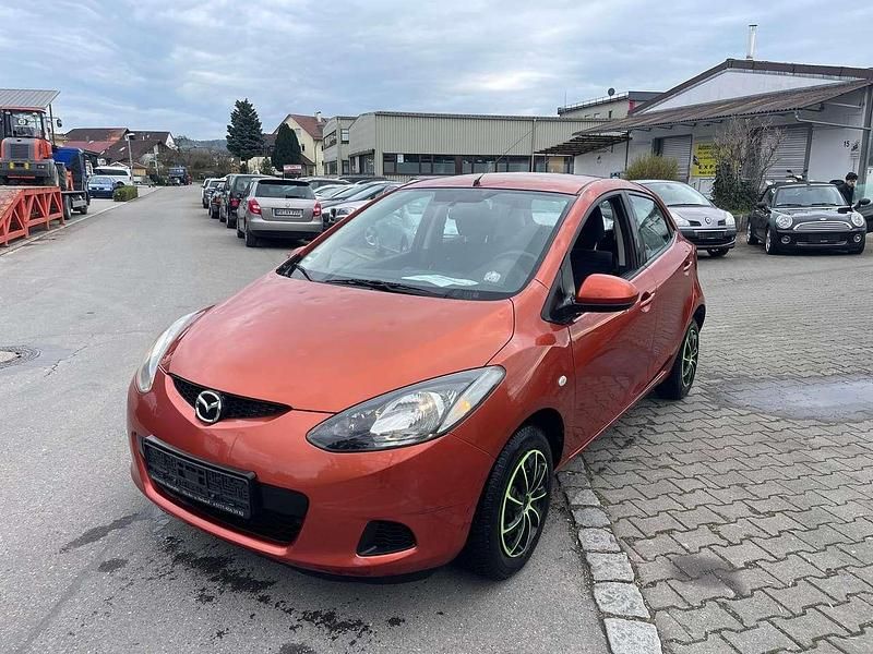 Gebraucht Mazda 2 Independence 75 PS (55 kW) 2010 Passion orange Kleinwagen