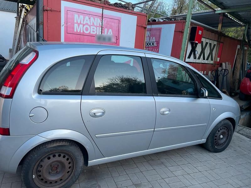 Second-hand Opel Meriva 101 CP (74 kW) 2006 Argintiu Monovolum
