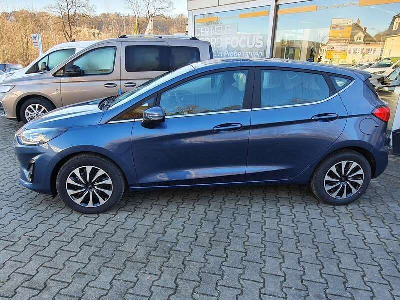 Gebraucht Ford Fiesta Titanium 125 PS (91 kW) 2023 Chromablau metallic Kleinwagen