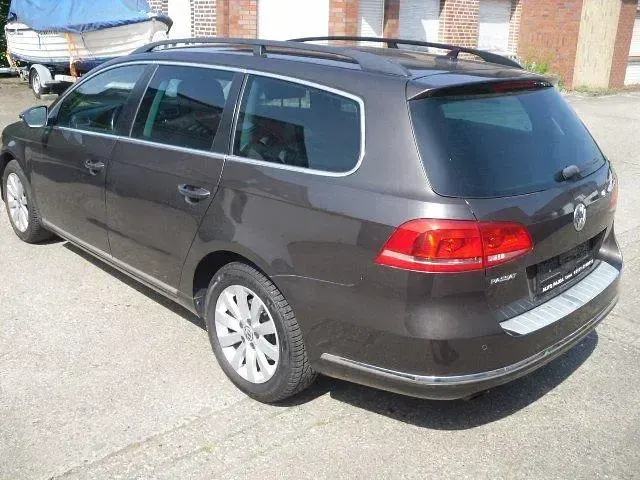 Gebraucht VW Passat 122 PS (89 kW) 2014 Braun Kombi