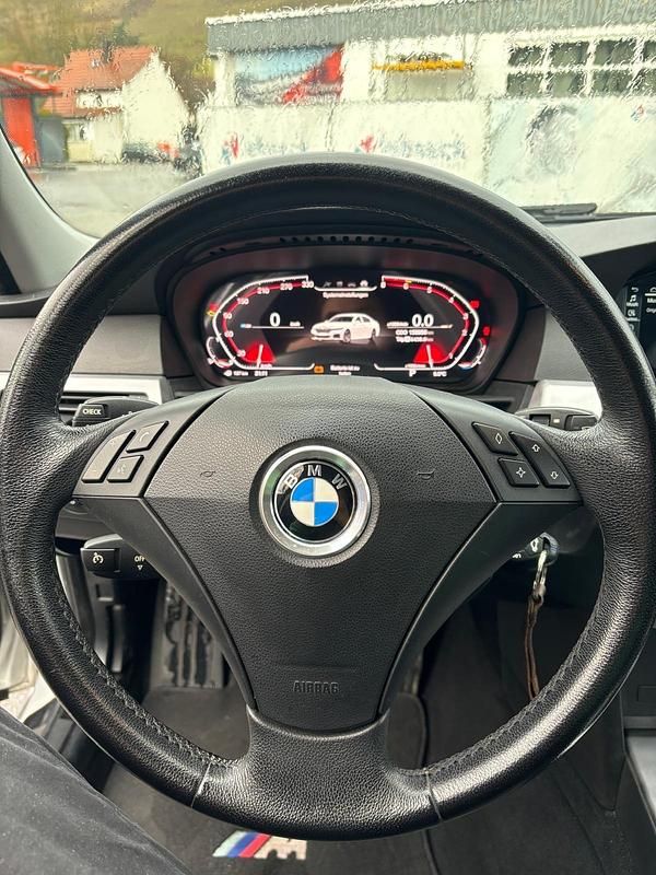 Gebraucht BMW 520 Basis 170 PS (125 kW) 2004 Silber Limousine