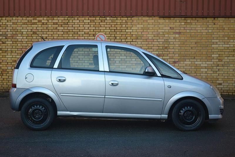 Gebraucht Opel Meriva Cosmo 101 PS (74 kW) 2006 Silber Van / Kleinbus