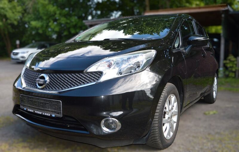 Schwarz Gebraucht 2014 Nissan Note Acenta+ Van / Kleinbus | 6.799 € (Fairer Preis) - Bild 1/4