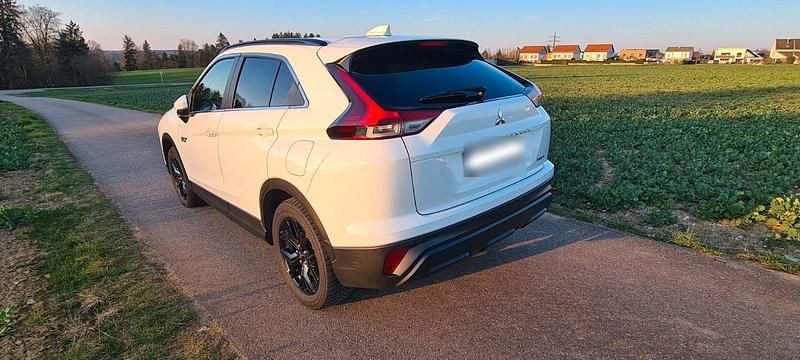 Gebraucht Mitsubishi Eclipse Cross Basis 188 PS (138 kW) 2022 Weiß SUV