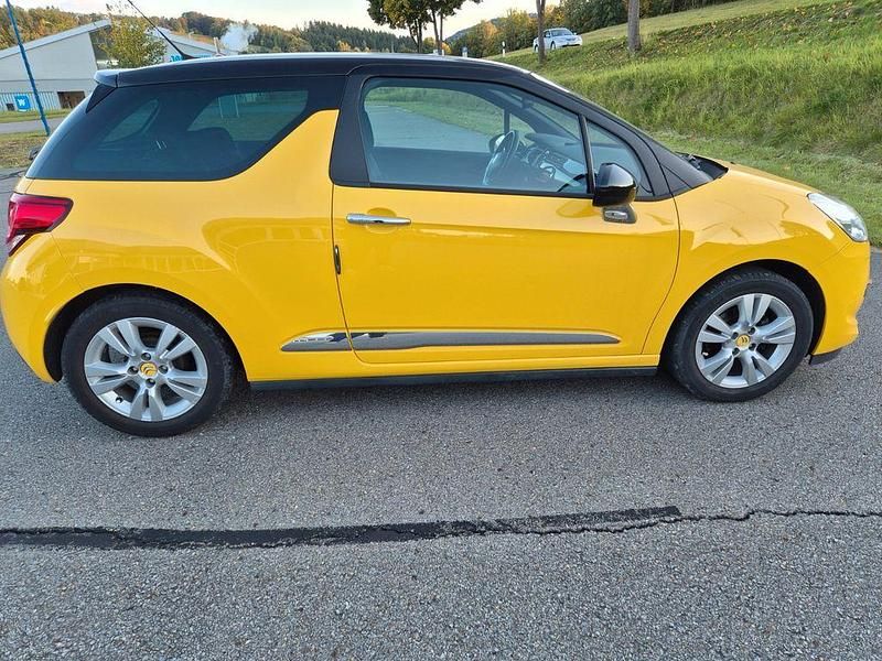 Gebraucht Citroën DS3 So Chic 82 PS (60 kW) 2015 Gelb Kleinwagen