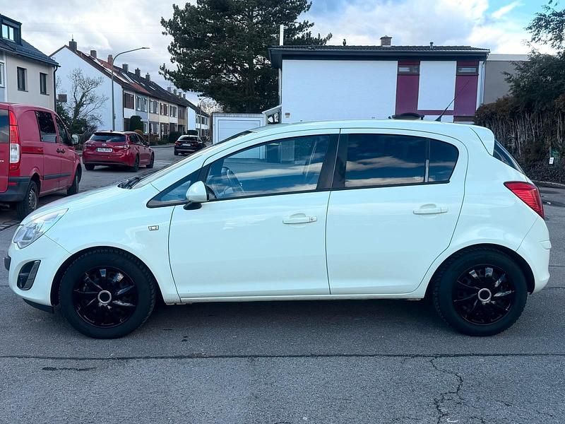 Gebraucht Opel Corsa 86 PS (63 kW) 2013 Andere farben Kleinwagen