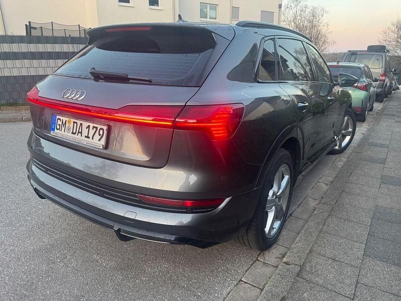 Gebraucht Audi e-tron S-Line 230 kW (313 PS) 2021 Grau SUV