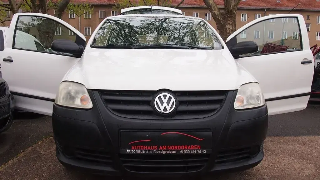 Używany VW Fox Basis 54 KM (39 kW) 2007 Biały Hatchback
