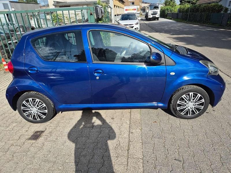 Gebraucht Toyota Aygo 68 PS (50 kW) 2007 Blue mica Kleinwagen