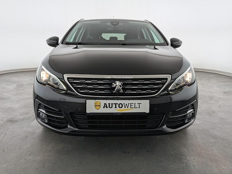 Gebraucht Peugeot 308 Allure 131 PS (96 kW) 2021 Noir perla nera Kombi