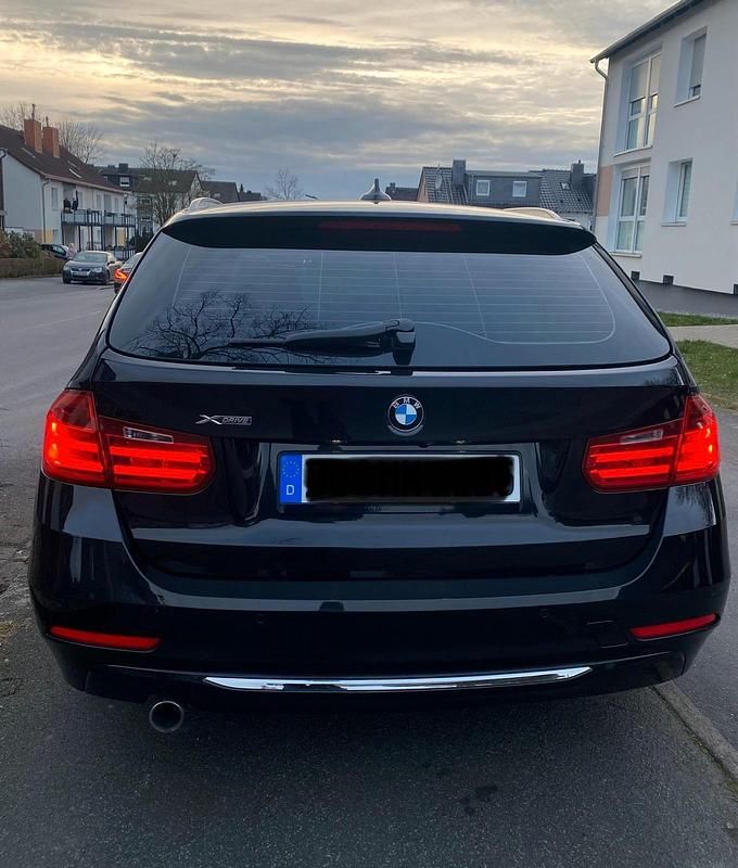 Gebraucht BMW 320 190 PS (139 kW) 2014 Schwarz Kombi