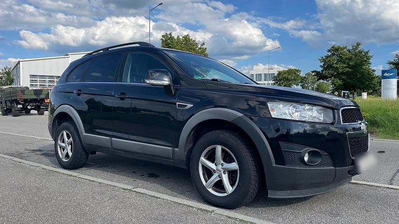 Gebraucht Chevrolet Captiva 163 PS (119 kW) 2011 Schwarz SUV