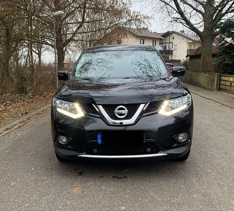 Schwarz Gebraucht 2014 Nissan X-Trail Acenta SUV | 12.700 € (Fairer Preis) - Bild 1/4