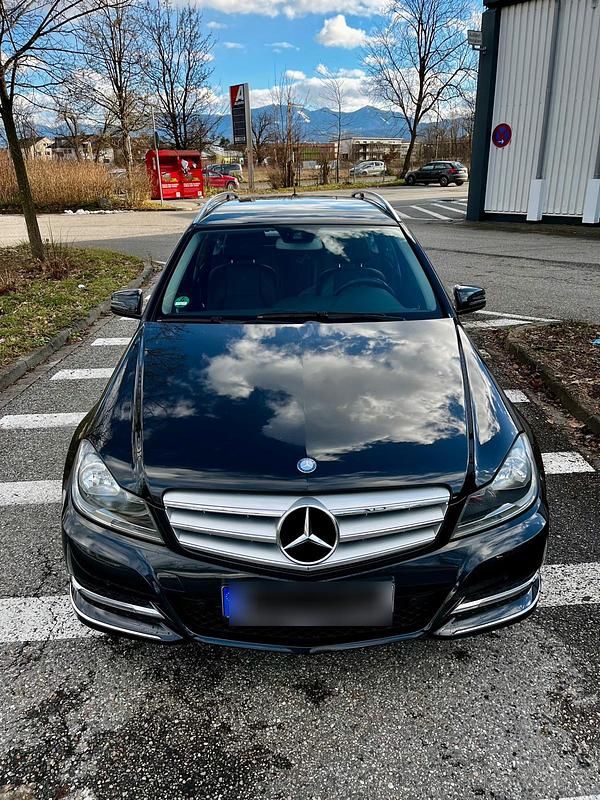 Gebraucht Mercedes C180 156 PS (114 kW) 2011 Schwarz Kombi