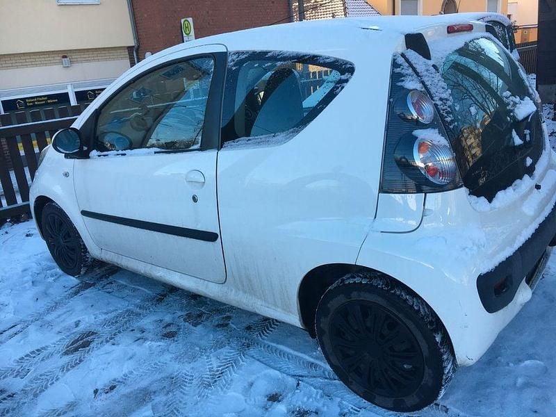 Grau Gebraucht 2008 Citroën C1 Style Kleinwagen | 1.350 € (Fairer Preis) - Bild 1/4