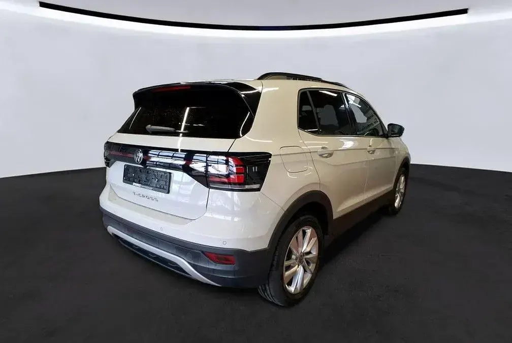 Używany VW T-Cross Move 150 KM (110 kW) 2022 Szary SUV