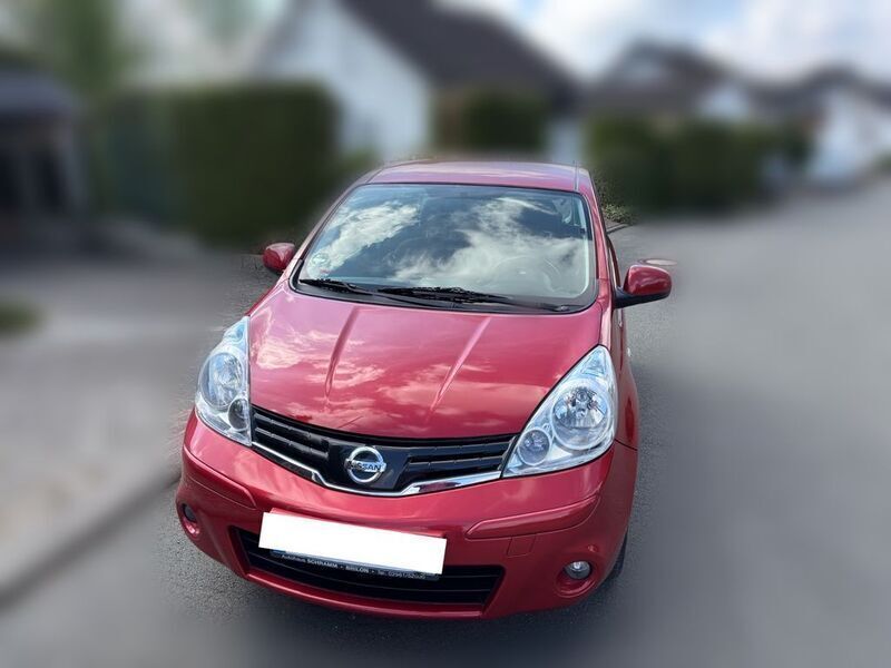 Rot Gebraucht 2009 Nissan Note Acenta Van / Kleinbus | 3.299 € (Fairer Preis) - Bild 1/4