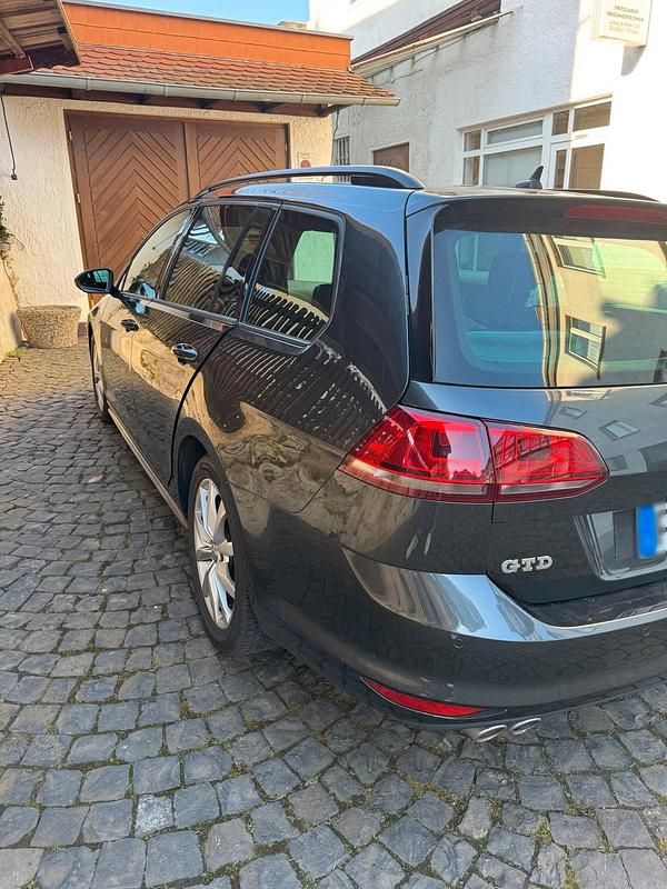 Second-hand VW Golf VII GTD 184 CP (135 kW) 2016 Negru Break