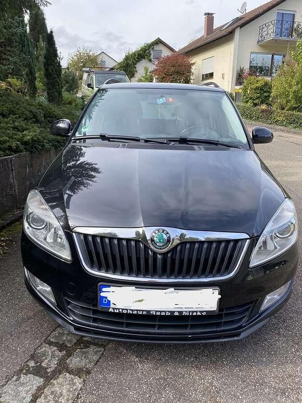 Schwarz Gebraucht 2012 Skoda Fabia Family Kombi | 2.300 € (Superpreis) - Bild 1/4