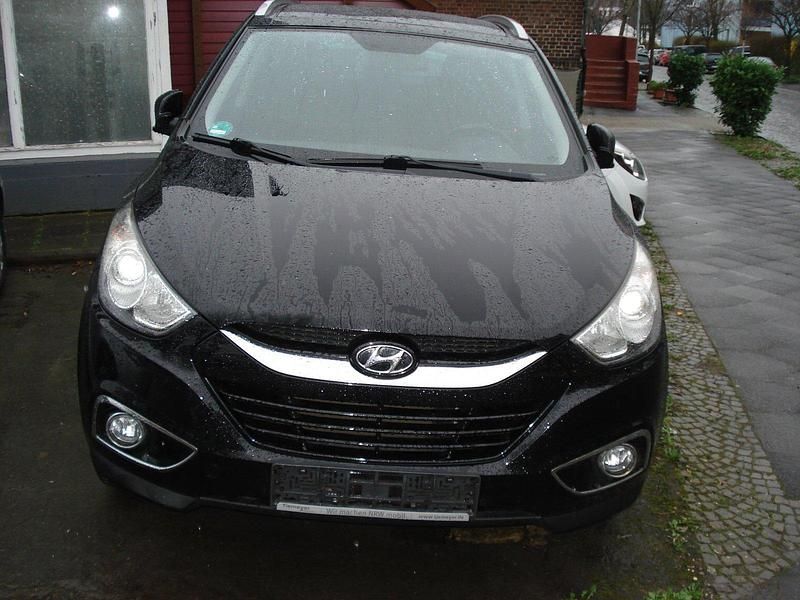 Gebraucht Hyundai ix35 115 PS (84 kW) 2011 Schwarz SUV