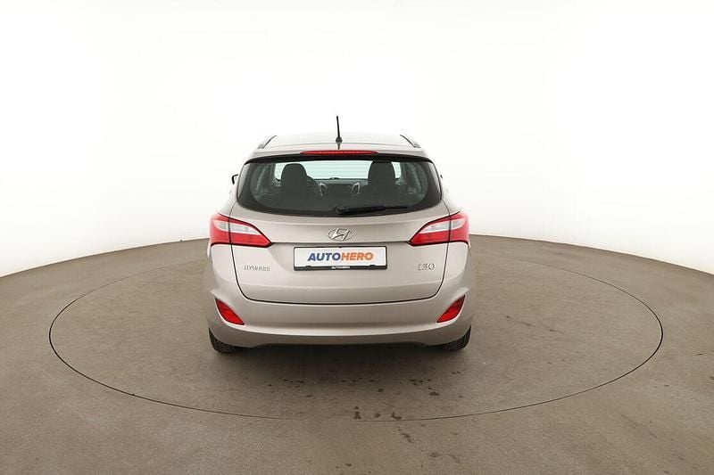 Gebraucht Hyundai i30 Classic 110 PS (80 kW) 2015 Grau Kombi