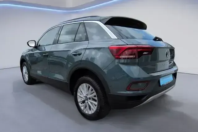 Gebraucht VW T-Roc Life 150 PS (110 kW) 2025 Petroleum blue metallic SUV