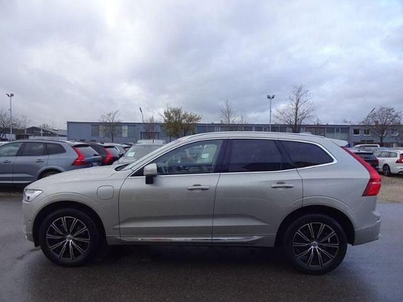 Gebraucht Volvo XC60 Inscription 392 PS (288 kW) 2020 Luminous sand / metallic SUV
