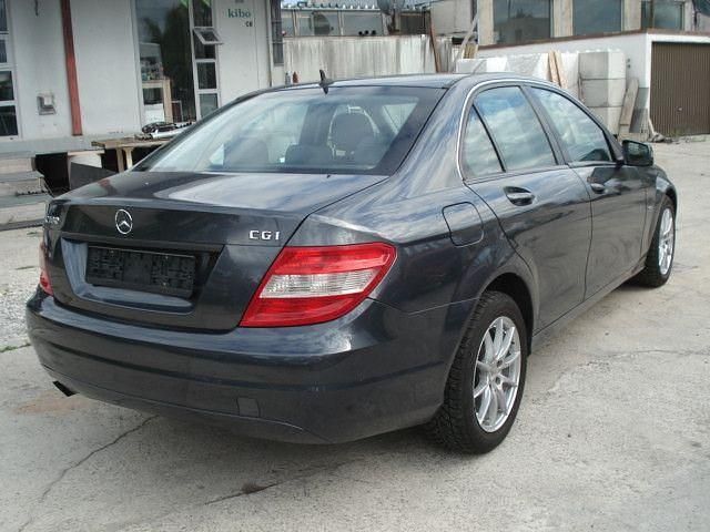 Gebraucht Mercedes C180 156 PS (114 kW) 2010 Grau Limousine