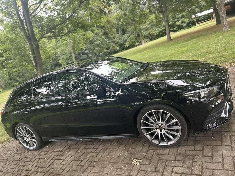 Gebraucht 2021 Mercedes CLA250 Shooting Brake AMG line Kombi | 31.900 € (Fairer Preis) - Bild 1/4