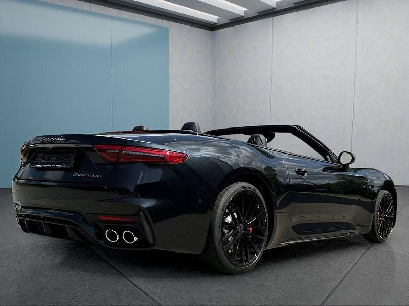 Neu Maserati GranCabrio 549 PS (403 kW) 2025 Schwarz Cabrio