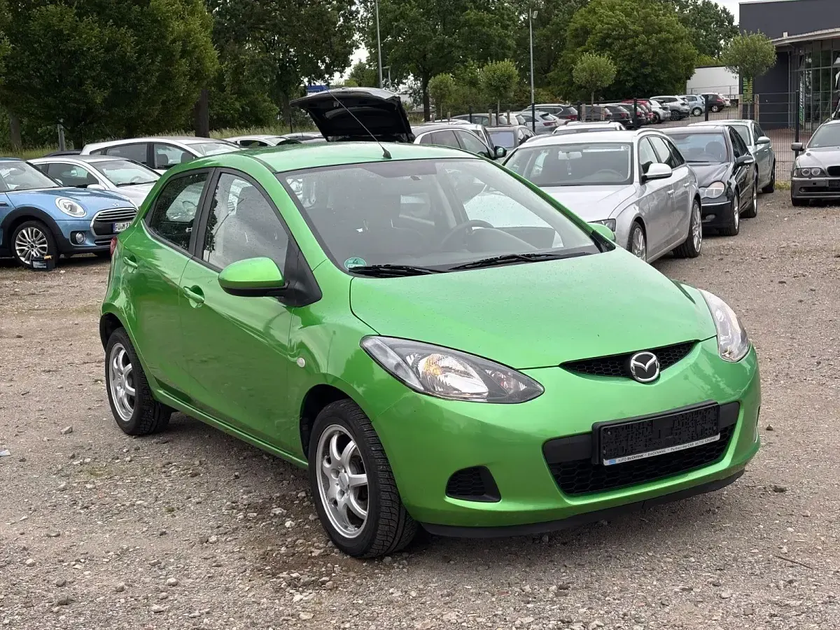 Gebraucht Mazda 2 86 PS (63 kW) 2009 Grün Kleinwagen