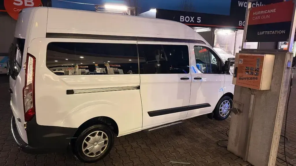 Używany Ford Transit Custom 105 KM (77 kW) 2017 Biały Minivan