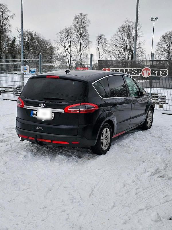 Second-hand Ford S-MAX S 140 CP (102 kW) 2014 Negru Monovolum