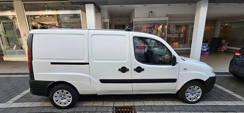 Gebraucht Fiat Doblò 105 PS (77 kW) 2007 Weiß Van / Kleinbus