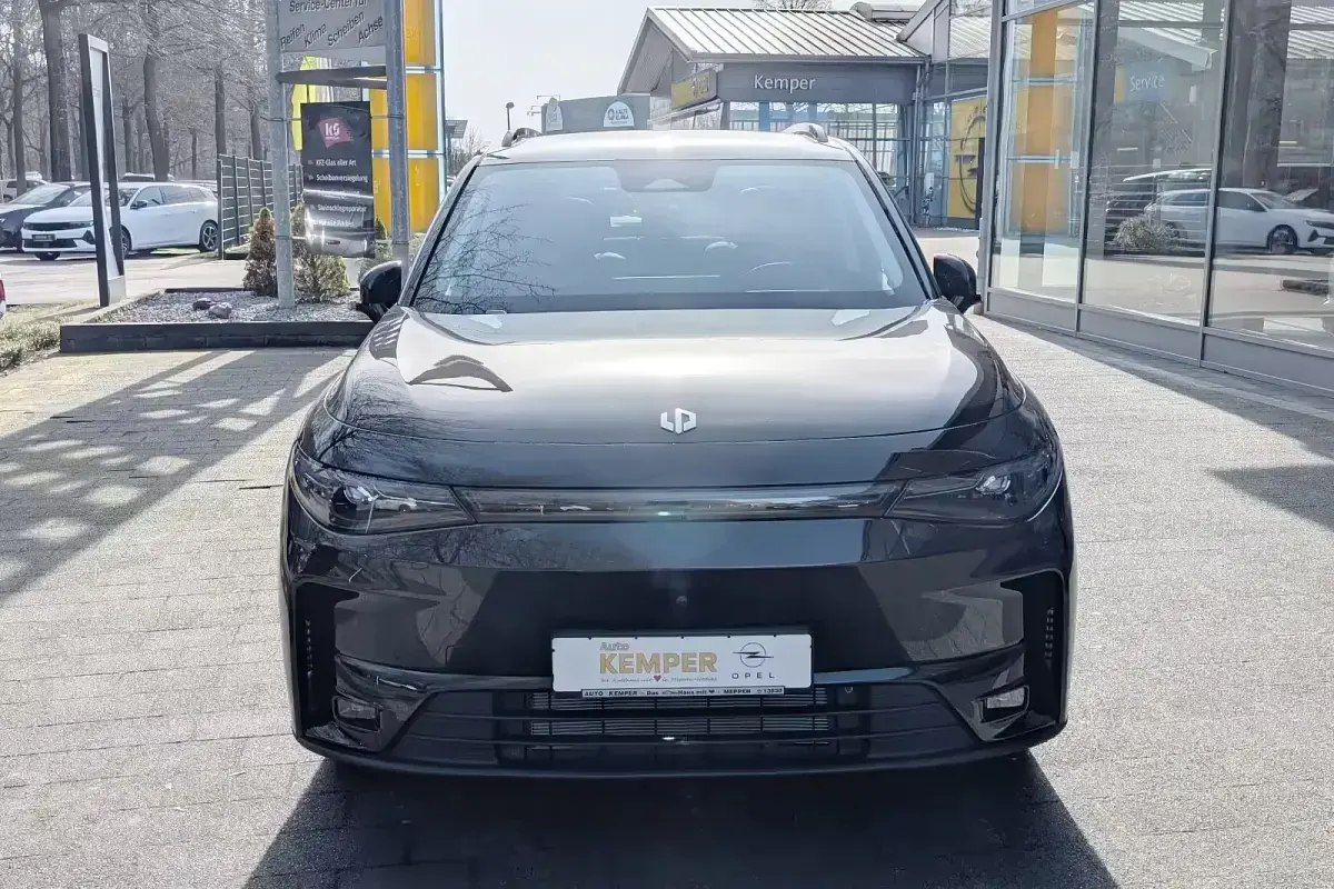 Neu Leapmotor C10 215 PS (158 kW) 2026 Schwarz SUV