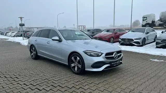 Gebraucht Mercedes C200 Avantgarde 204 PS (150 kW) 2024 Silber Kombi