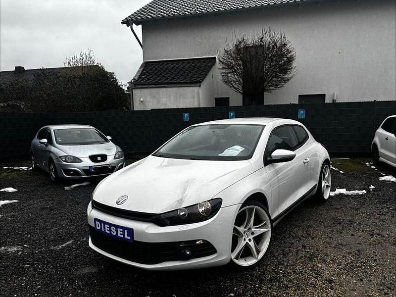 Gebraucht VW Scirocco 140 PS (102 kW) 2011 Weiß Coupé