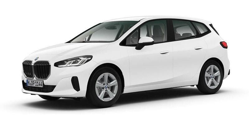 Weiß Gebraucht 2024 BMW 216 Active Tourer Luxury Line Van / Kleinbus | 27.213 € (Fairer Preis) - Bild 1/4