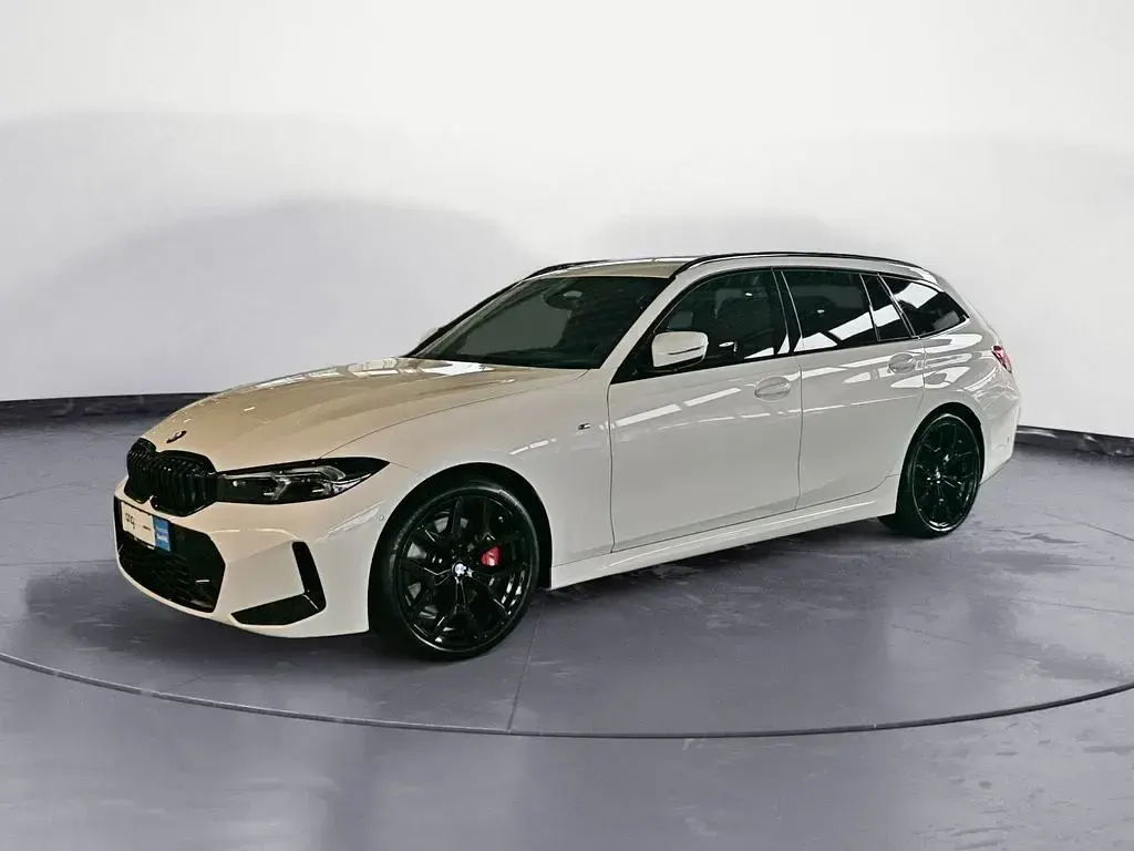 Gebraucht BMW 320 Performance 190 PS (139 kW) 2025 Weiß Kombi