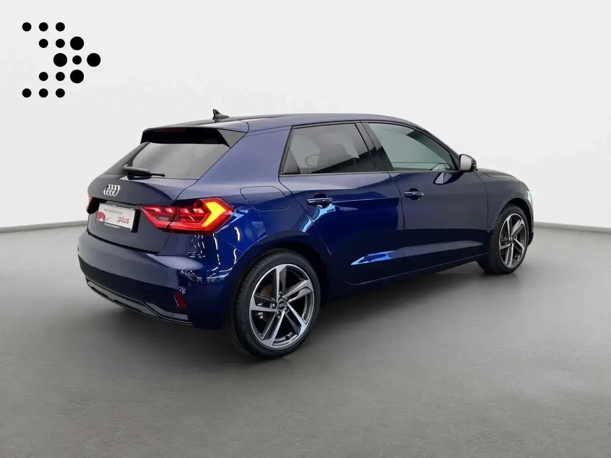 Gebraucht Audi A1 S-Line 150 PS (110 kW) 2025 Navarrablau metallic SUV
