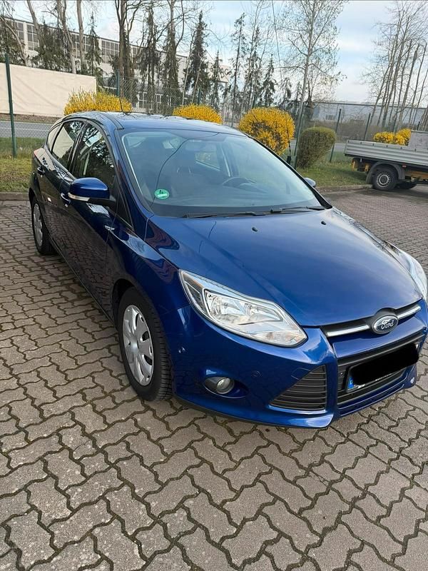 Gebraucht Ford Focus ST-Line 101 PS (74 kW) 2014 Blau Kleinwagen