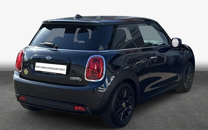 Gebraucht Mini Cooper Essential 135 kW (184 PS) 2023 Schwarz Kleinwagen