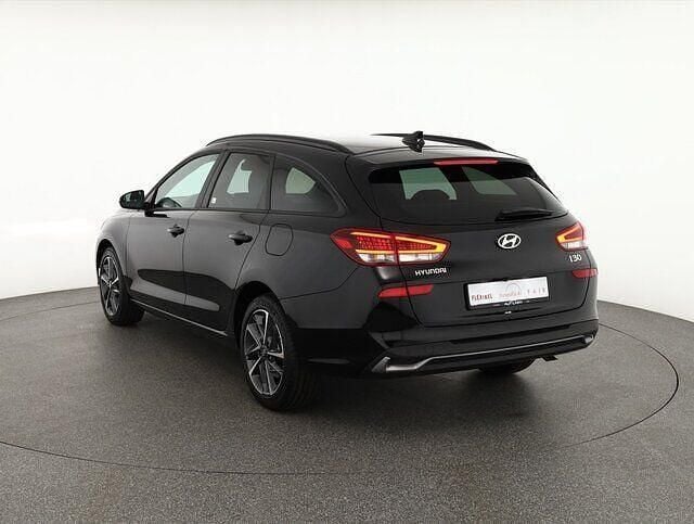 Schwarz Neu 2024 Hyundai i30 GO! Limousine | 22.490 € (Guter Preis) - Bild 1/2