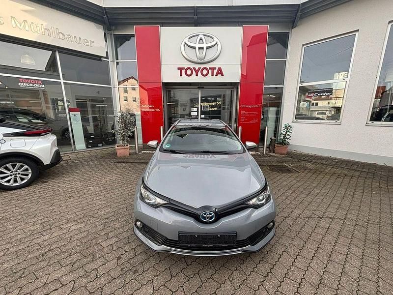 Grau Gebraucht 2018 Toyota Auris Touring Sports Style Kombi | 16.980 € (Fairer Preis) - Bild 1/4