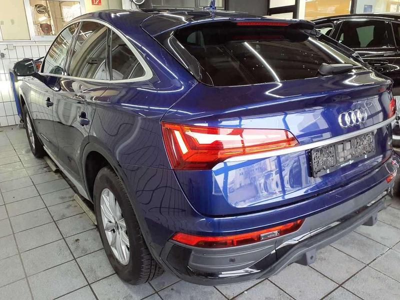 Gebraucht Audi Q5 Advanced Plus 204 PS (150 kW) 2021 Navarrablau metallic SUV